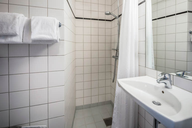 standard bathroom at scandic the mayor in aarhus denmark