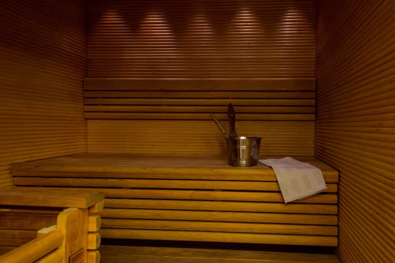 Junior suite -huone sauna Scandic Oulu City