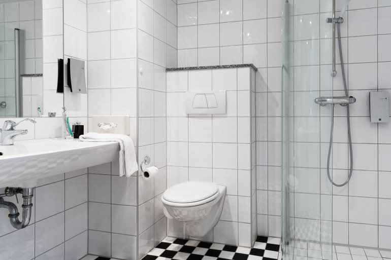 Bathroom shower Scandic Aalborg City