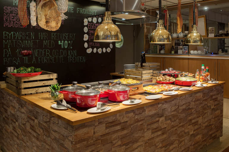 aamiaisbuffet scandic byparken
