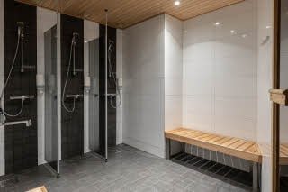 Scandic Kaisaniemi, saunan suihkutila