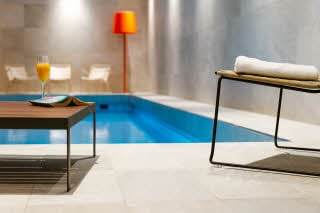Pool relaxation area hotel Scandic Backadal