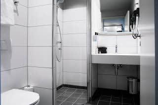 Bathroom Superior Extra room Scandic Odense
