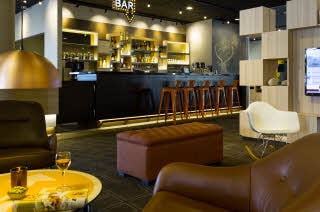Bar, Lounge