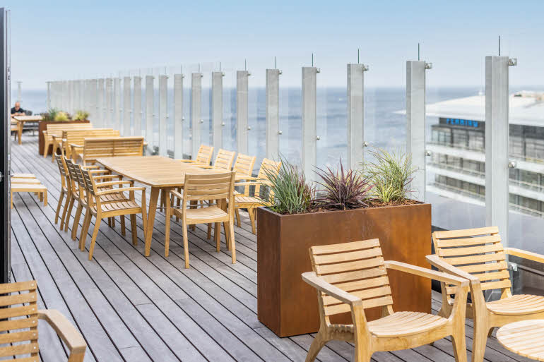 skybar kattobaari kattoterassi scandic cph strandpark hotellit kööpenhamina kastrup-lentoasema tanska