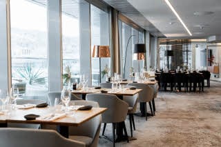 restaurant roast in scandic ornen in bergen