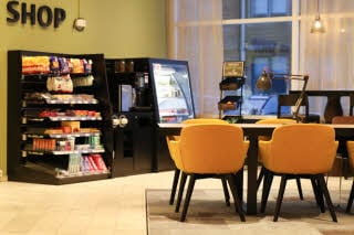 Shop in Lobby