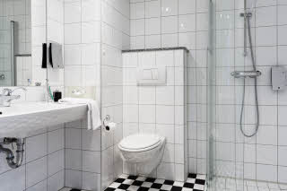 Bathroom shower Scandic Aalborg City