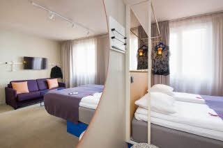 Mirror view of a room Superior Scandic Karl Johan