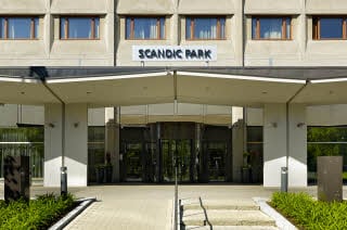 julkisivu ja sisäänkäynti scandic park helsinki hotelli suomi