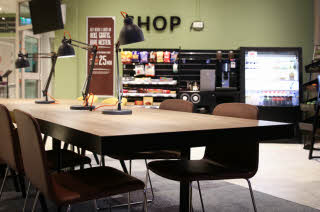 Shop in Lobby