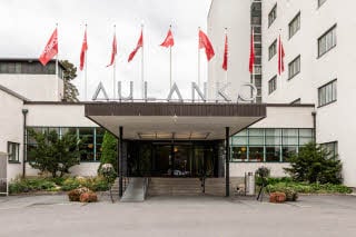 Julkisivu