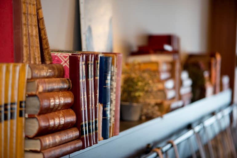 Bookshelf