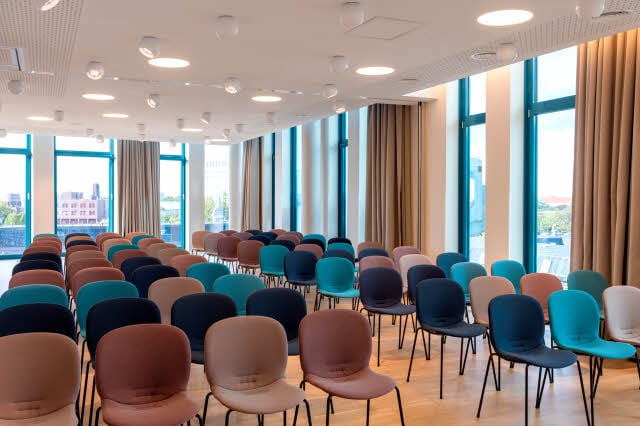 Meeting room Planten+Blomen at Scandic Hamburg Emporio