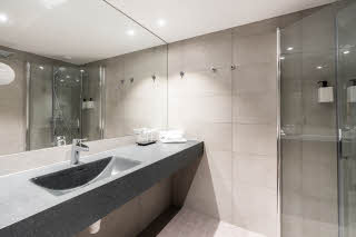 twin room family bathroom at scandic hell