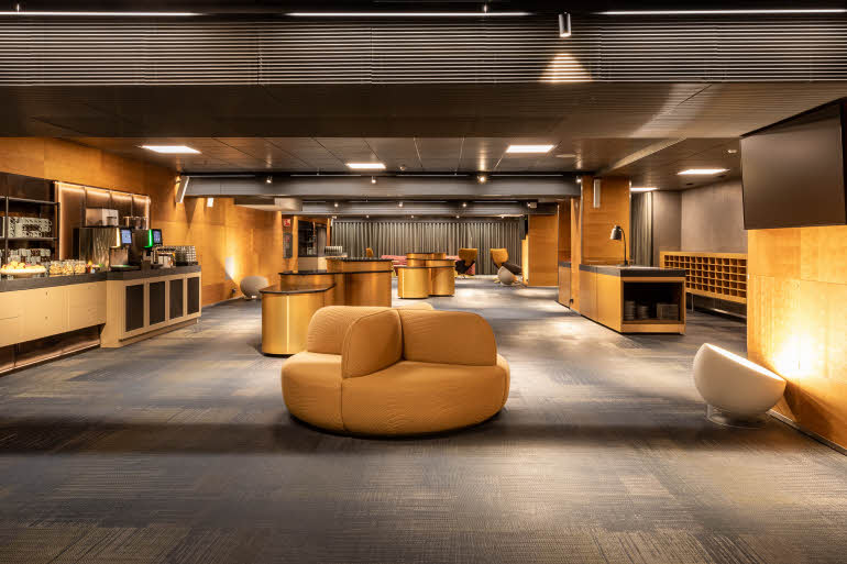 scandic helsinki hub kokousaula