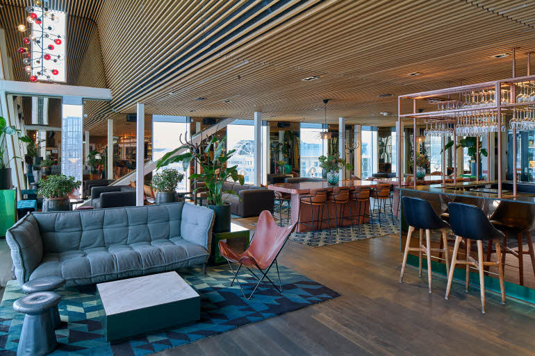 bar at scandic continental