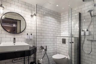Juonior Suite, kylpyhuone, Scandic Helsinki Airport