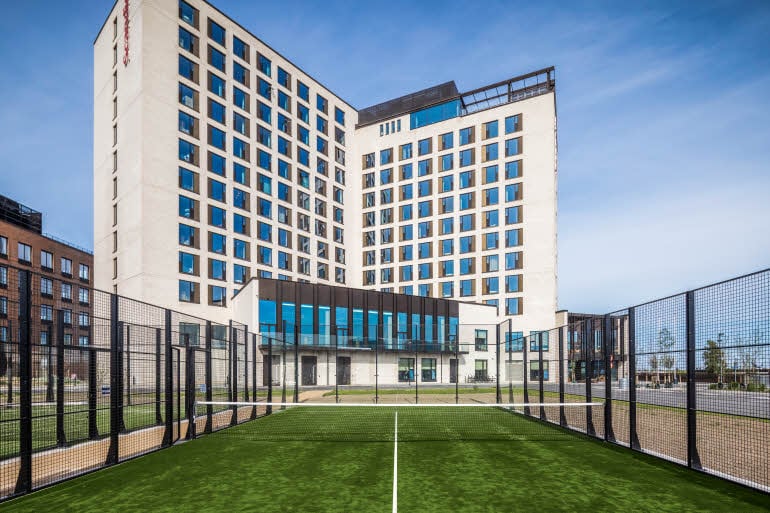 ulkoalue padel tenniskenttä scandic cph strandpark hotellit kööpenhamina kastrup-lentoasema tanska