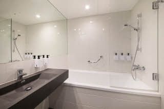 Bathroom Junior Suite