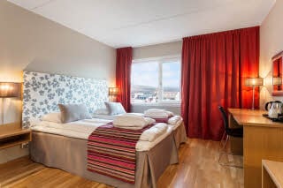 Scandic Kirkenes, Kirkenes, junior suite, bed