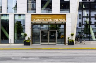 Entrance from Vasagatan hotel Scandic Continental