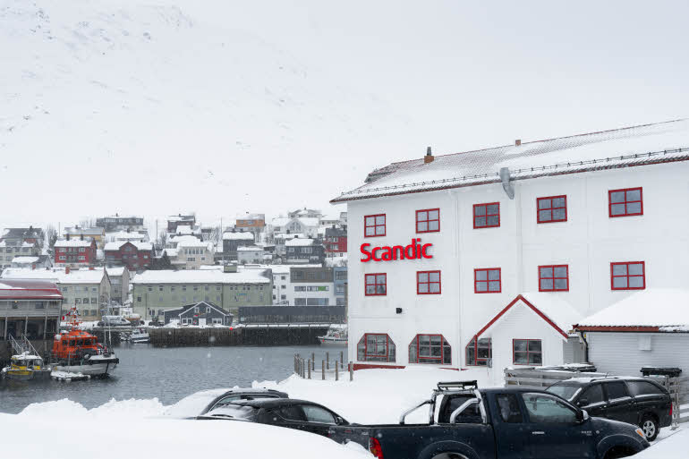 julkisivu Scandic Bryggen Honningsvåg Norja