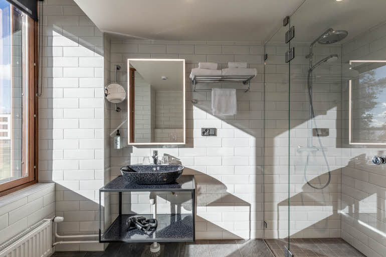 scandic waskia vaasa junior suite huone kylpyhuone