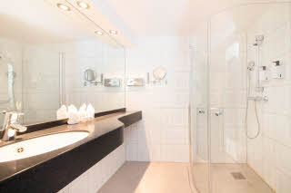 Scandic Victoria, Oslo, bathroom
