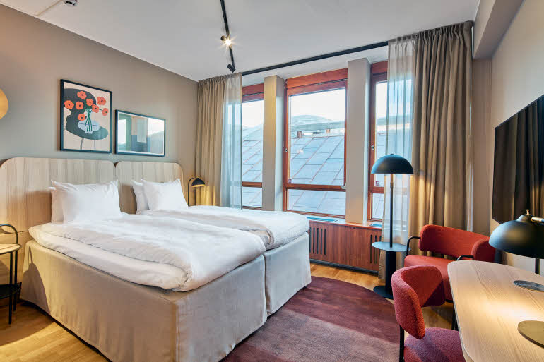 standard room at scandic wallin in stockholm