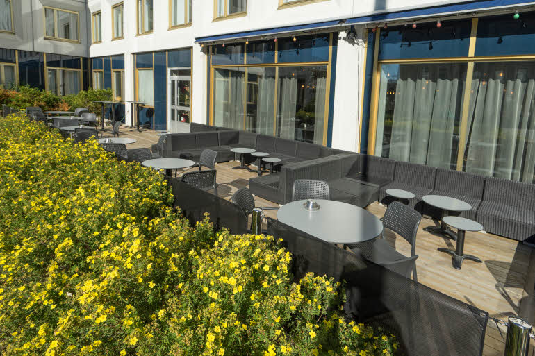 Outdoor terrace hotel Scandic Skarholmen