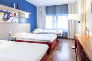 Standard Family Three -huone Scandic Atrium -hotellissa Turussa