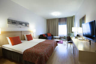 superior-huone scandic oulu city -hotellissa suomessa