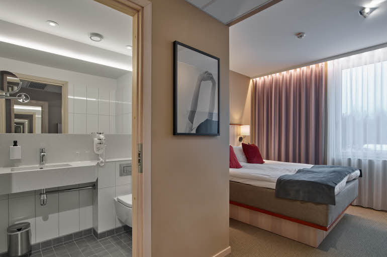 Standard-huone kylpyhuone Scandic Arlandastad hotellit Arlanda Tukholma
