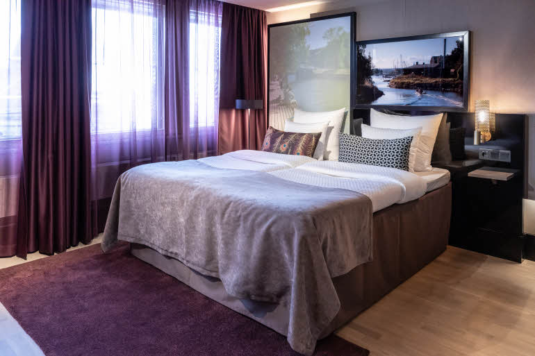 Spacious double -huone