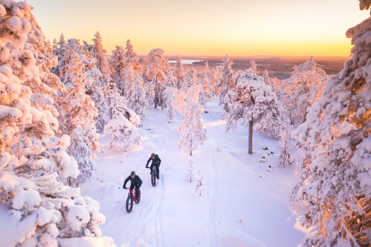 Rovaniemi talvipyöräily, kuva Visit Finland, Roll Outdoors
