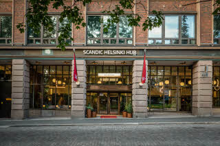 scandic helsinki hub julkisivu ja pääovi