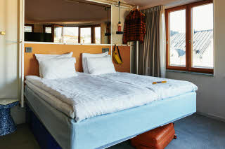 bed in double room hotel scandic go upplandsgatan