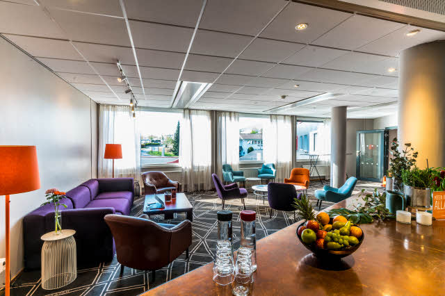 Meeting lobby