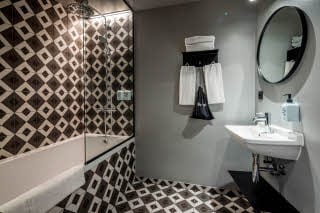 superior bathroom at scandic norreport