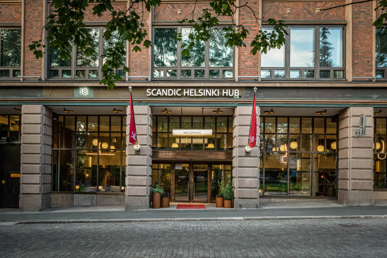 scandic helsinki hub julkisivu ja pääovi