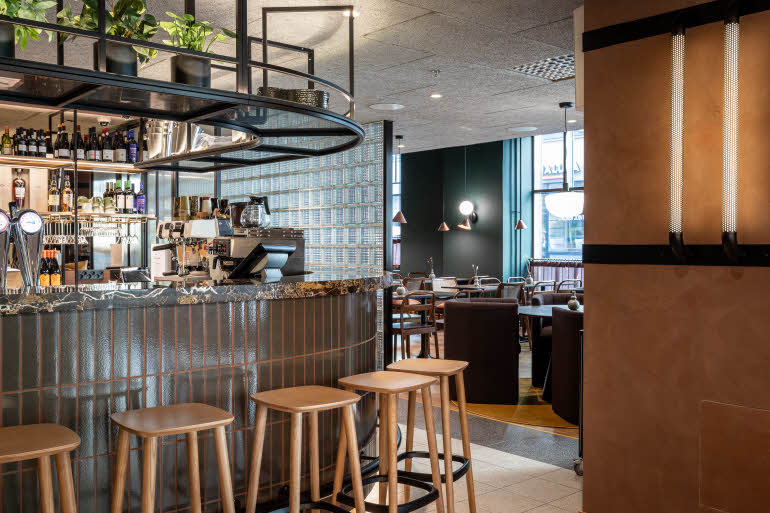 scandic helsinki hub ravintola il centro baari