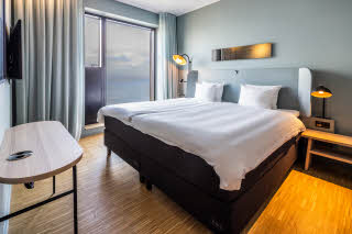 sänky master suite scandic cph strandpark hotelli kööpenhamina tanska