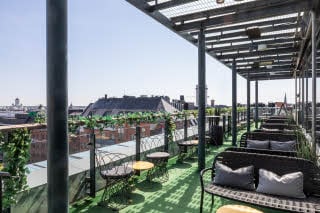 monkeyroof top bar scandic simonkenttä helsinki kattobaari
