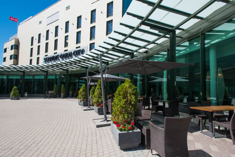 Julkisivu Scandic Oulu City