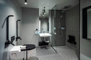 superior bathroom at scandic norreport