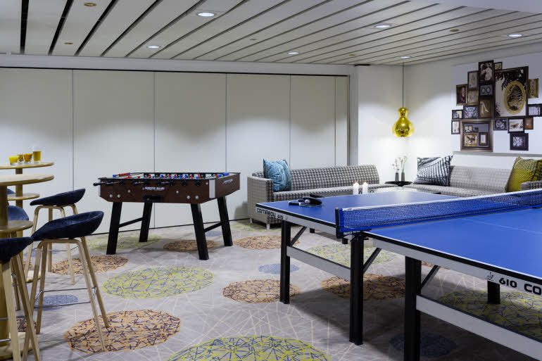 Multiroom, Lounge
