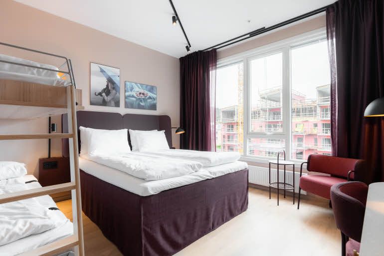 queen room at scandic sunnfjord in forde norway