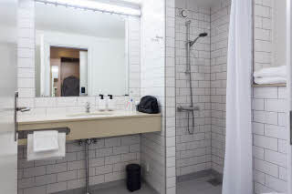 Standard, Bathroom