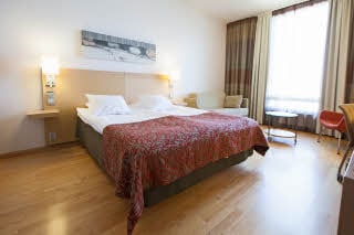 Esteetön huone